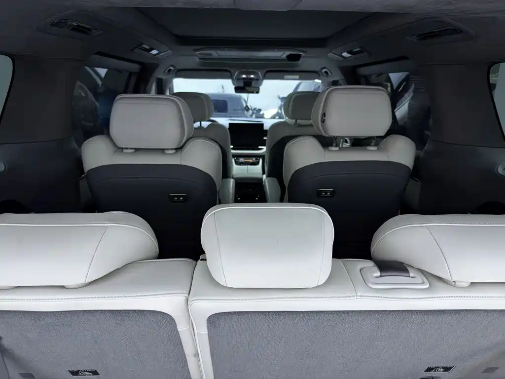 Zeekr Zeekr 009 2024 7 Seat Aisle Version 108kWh 2024 - thumbnail 18