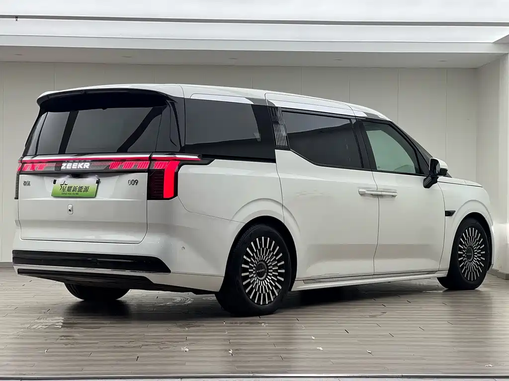 Zeekr Zeekr 009 2024 Six-Seat Executive AWD 108kWh 2024 - thumbnail 11