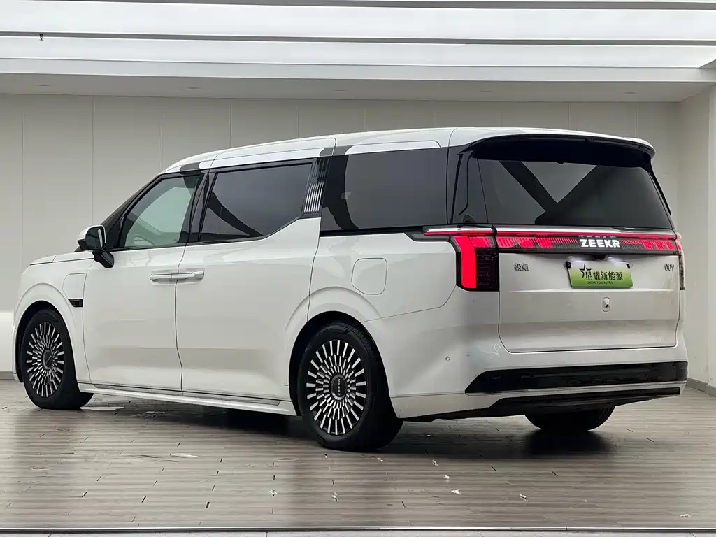 Zeekr Zeekr 009 2024 Six-Seat Executive AWD 108kWh 2024 - thumbnail 12