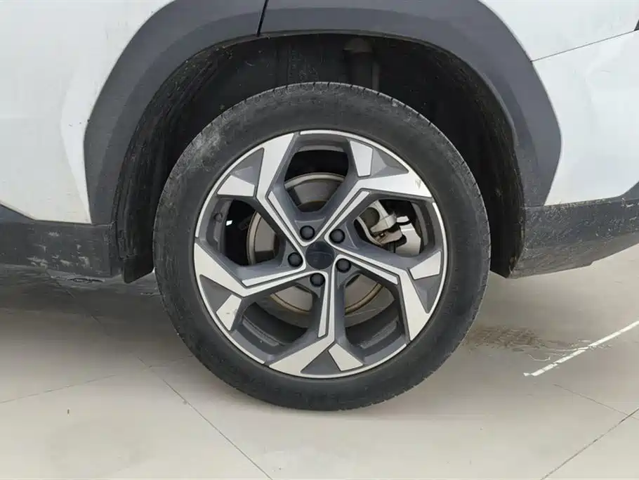 Geely Auto Boyue L 2023 1.5TD DCT Premium 2023 - thumbnail 6