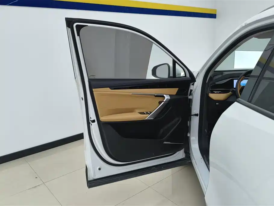Geely Auto Boyue L 2023 1.5TD DCT Premium 2023 - thumbnail 7