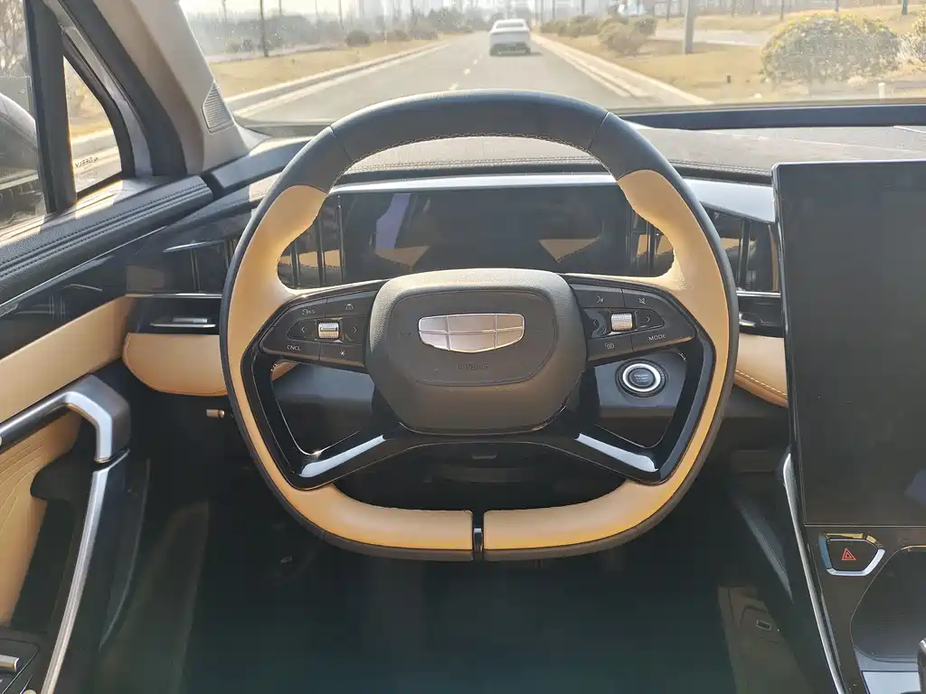 Geely Auto Boyue L 2023 2.0TD DCT Premium 2023 - thumbnail 7
