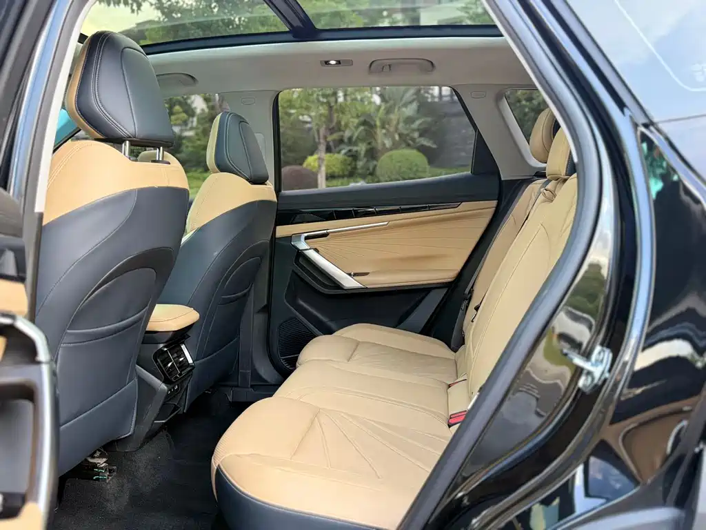 Geely Auto Emgrand L 2023 1.5TD DCT Prestige 2024 - thumbnail 11