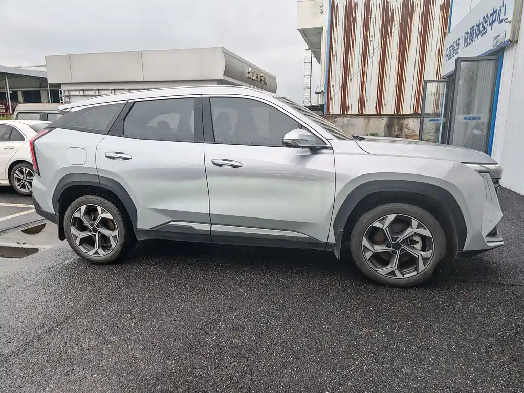 Geely Auto Emgrand L 2023 1.5TD DCT Prestige 2023 - thumbnail 4