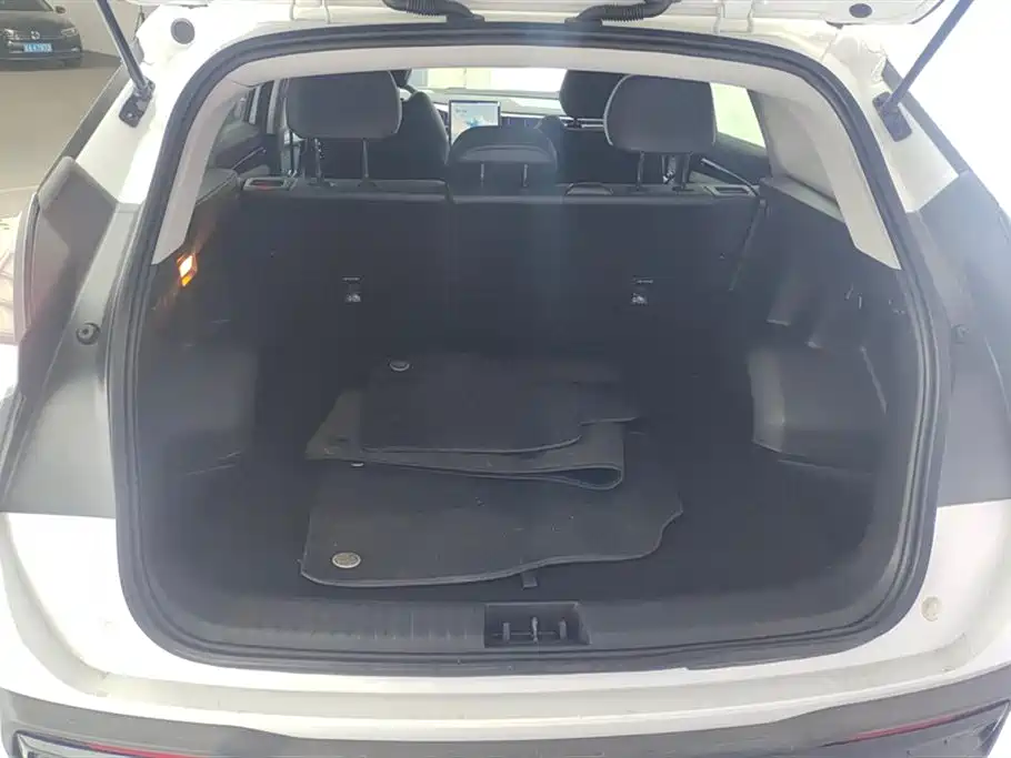 Geely Auto Boyue L 2023 1.5TD DCT Glory Edition 2023 - thumbnail 4