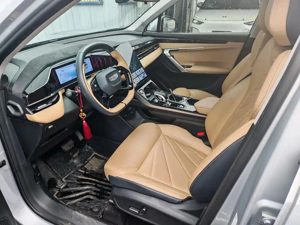 Geely Auto Emgrand L 2023 1.5TD DCT Prestige 2023 - thumbnail 5