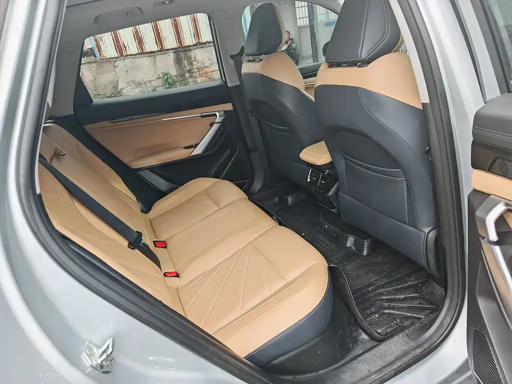 Geely Auto Emgrand L 2023 1.5TD DCT Prestige 2023 - thumbnail 8