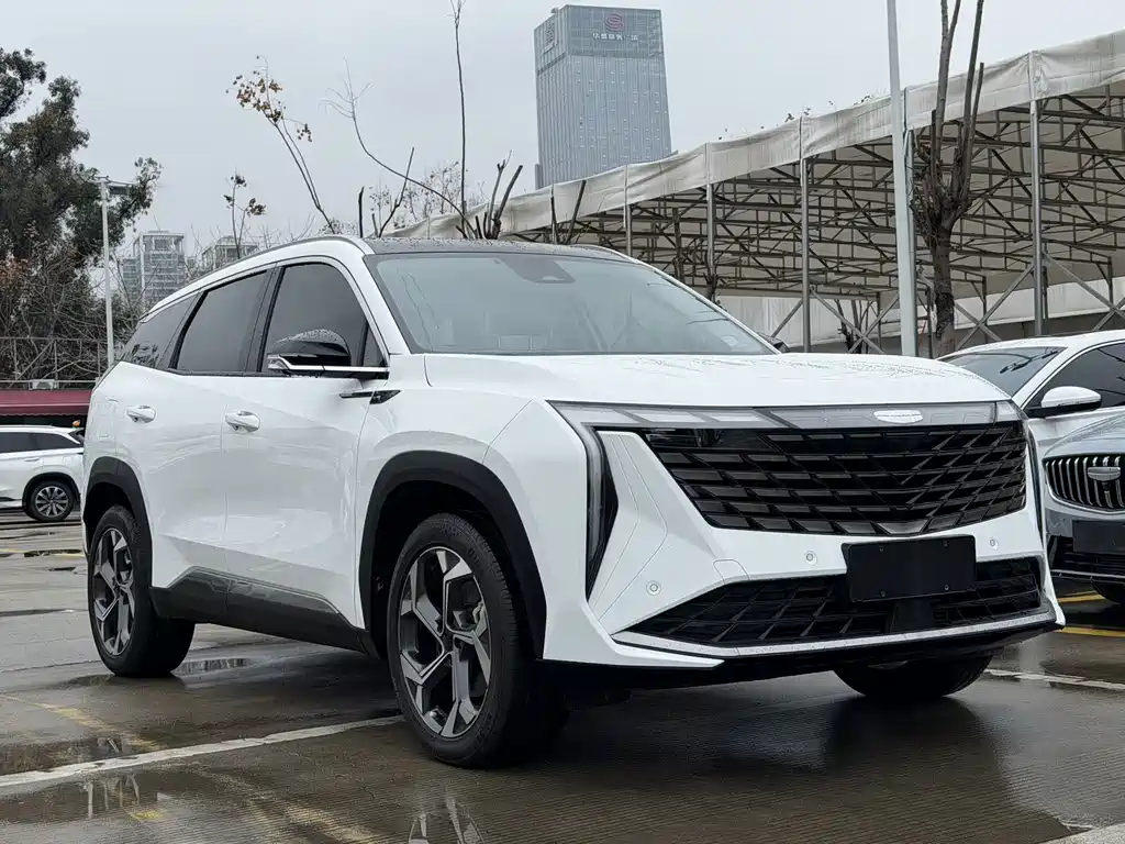 Geely Auto Boyue L 2023 2.0TD DCT Flagship 2023 - thumbnail 3
