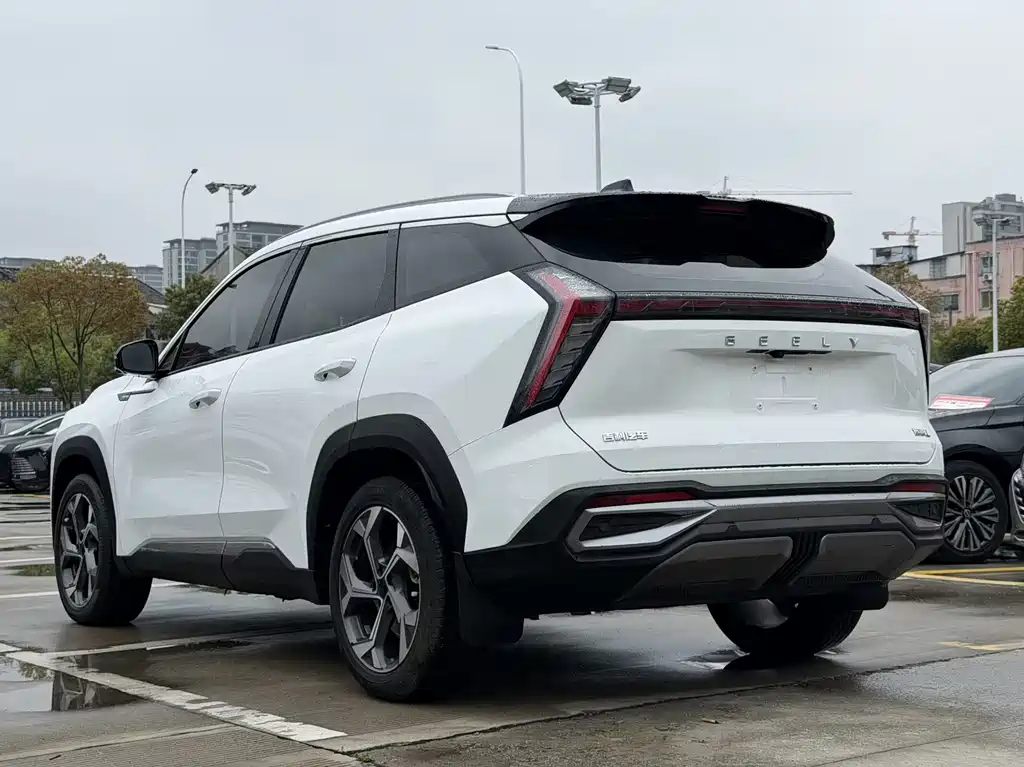Geely Auto Boyue L 2023 2.0TD DCT Flagship 2023 - thumbnail 4