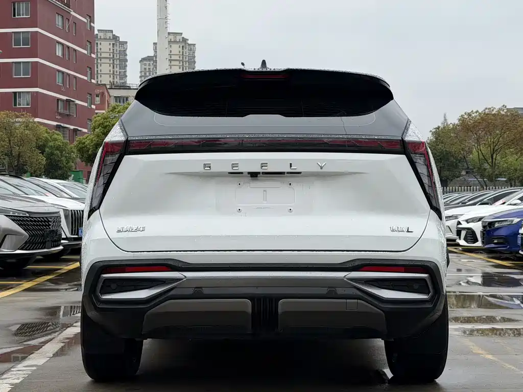 Geely Auto Boyue L 2023 2.0TD DCT Flagship 2023 - thumbnail 5