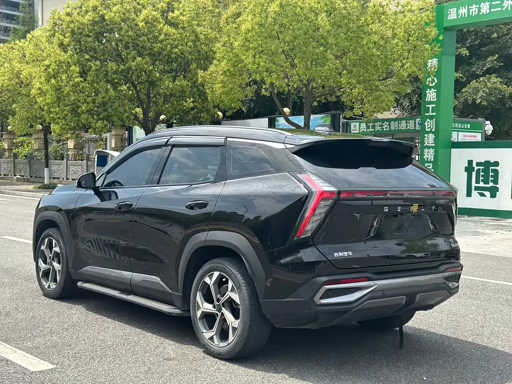 Geely Auto Boyue L 2023 1.5TD DCT Premium 2023 - thumbnail 7