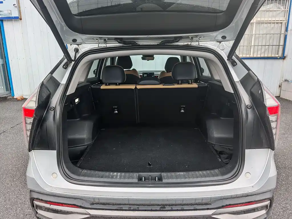 Geely Auto Emgrand L 2023 1.5TD DCT Prestige 2023 - thumbnail 12