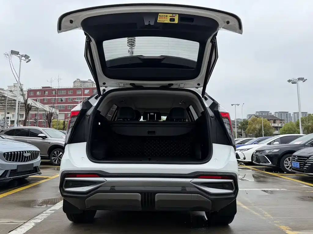 Geely Auto Boyue L 2023 2.0TD DCT Flagship 2023 - thumbnail 7