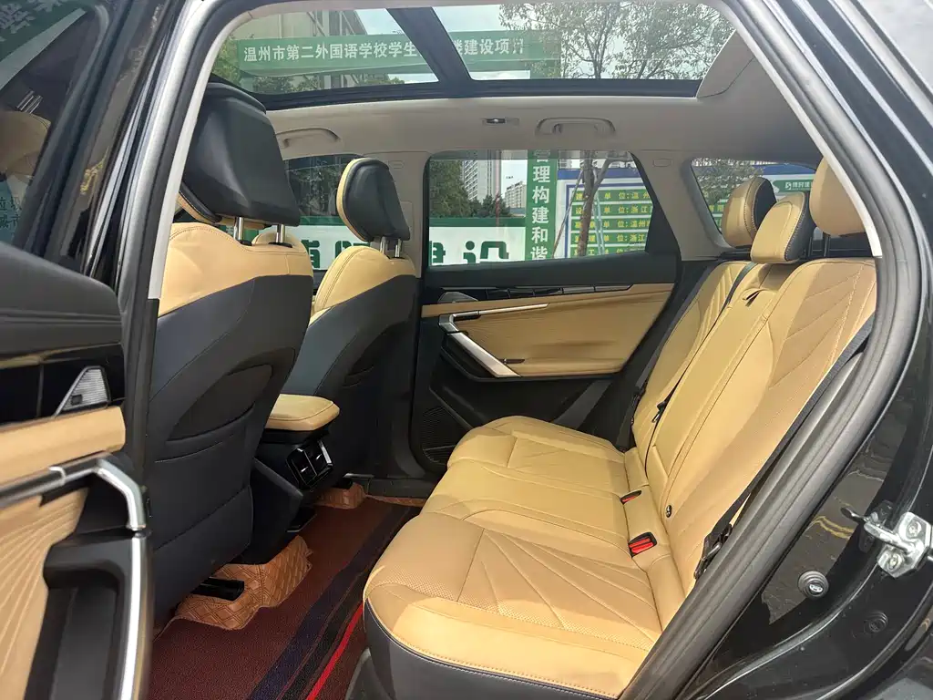 Geely Auto Boyue L 2023 1.5TD DCT Premium 2023 - thumbnail 9