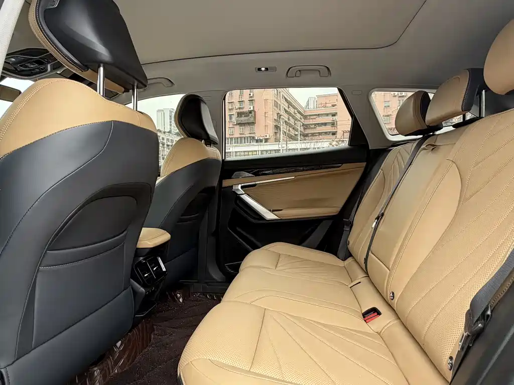 Geely Auto Boyue L 2023 2.0TD DCT Flagship 2023 - thumbnail 9