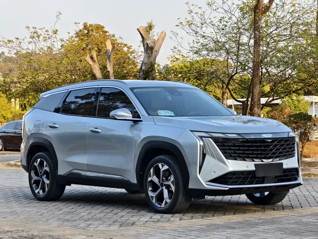 Geely Auto Emgrand L 2023 2.0TD DCT Premium 2023 - thumbnail 3