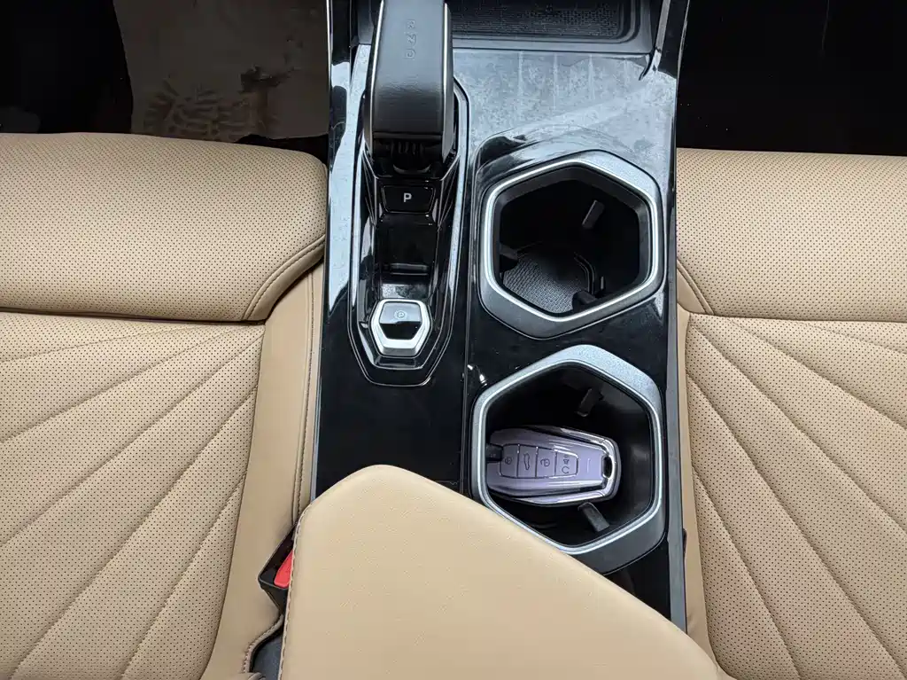 Geely Auto Boyue L 2023 2.0TD DCT Flagship 2023 - thumbnail 12