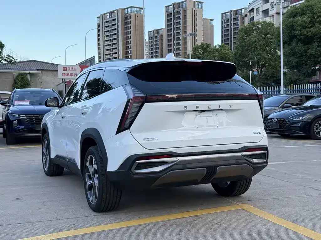 Geely Auto Boyue L 2023 2.0TD DCT Flagship 2023 - thumbnail 5