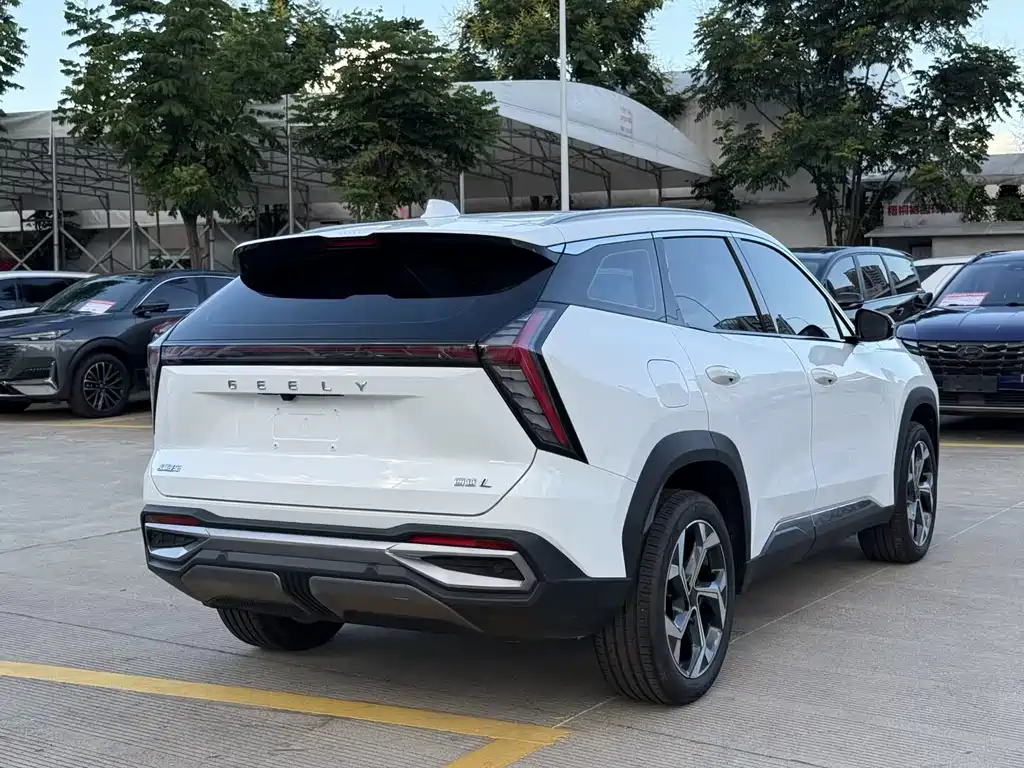 Geely Auto Boyue L 2023 2.0TD DCT Flagship 2023 - thumbnail 6