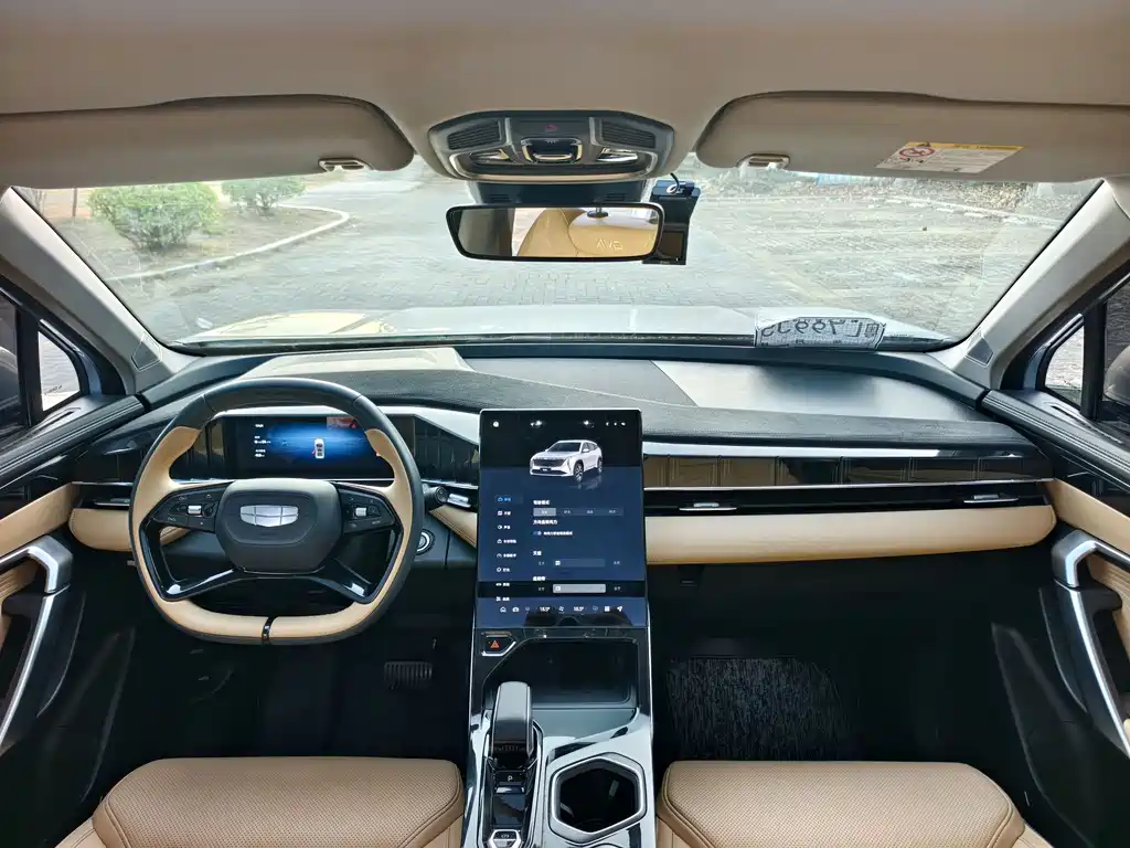 Geely Auto Emgrand L 2023 2.0TD DCT Premium 2023 - thumbnail 7