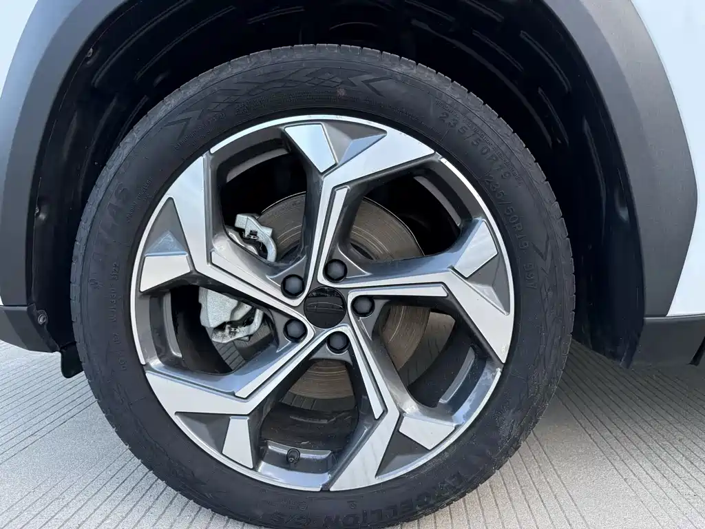 Geely Auto Boyue L 2023 2.0TD DCT Flagship 2023 - thumbnail 11