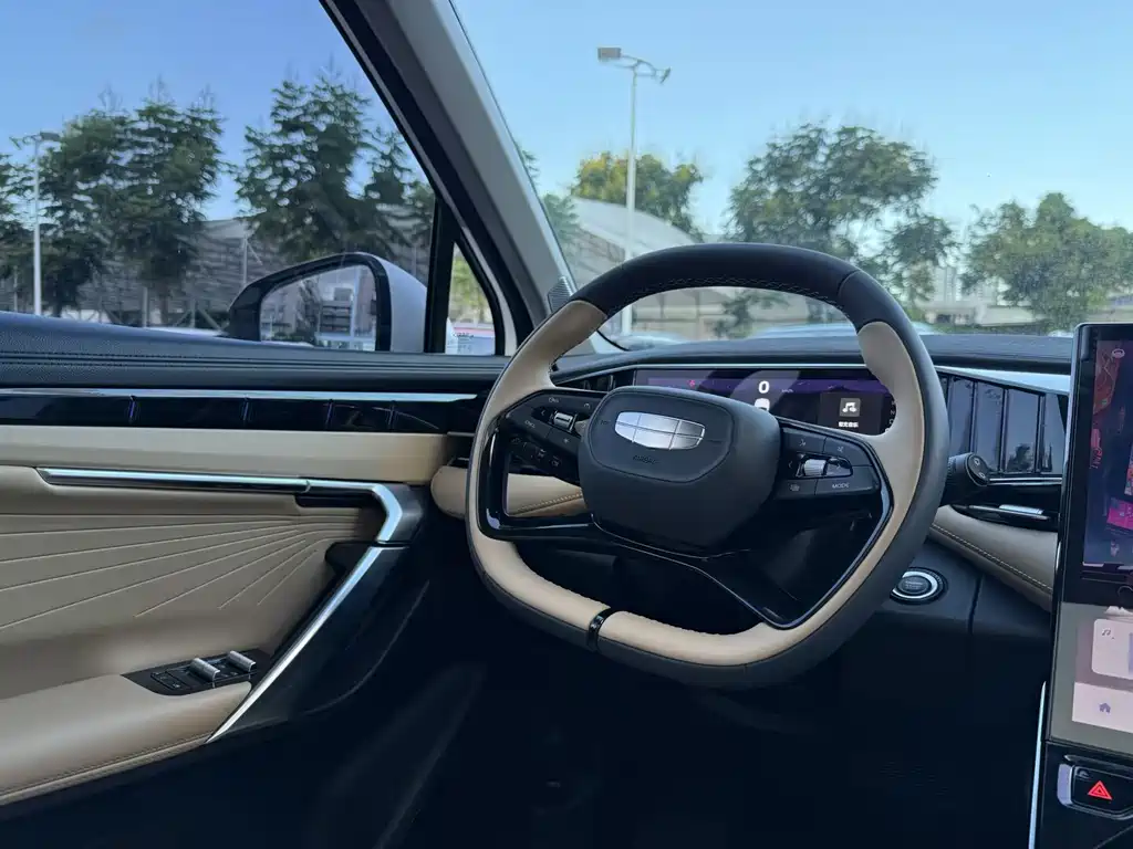 Geely Auto Boyue L 2023 2.0TD DCT Flagship 2023 - thumbnail 12