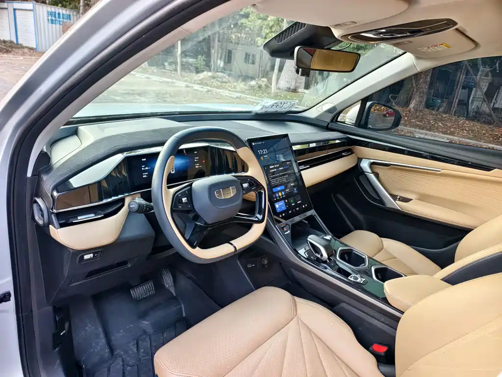 Geely Auto Emgrand L 2023 2.0TD DCT Premium 2023 - thumbnail 13