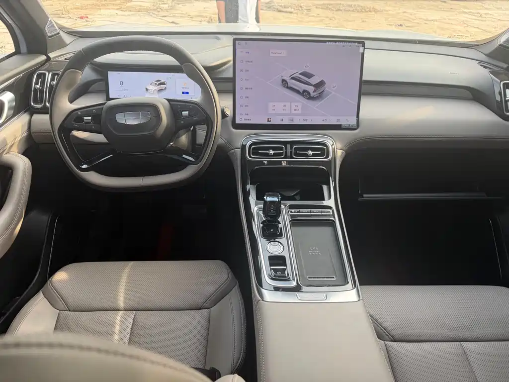 Geely Auto Emgrand L 2025 4th Gen 1.5TD DCT Yangfan 2025 - thumbnail 8