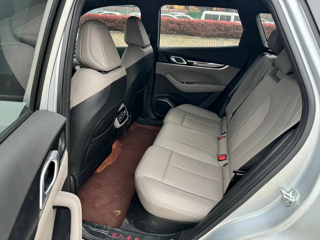 Geely Auto Emgrand L 2025 4th Gen 1.5TD DCT Launch Edition 2025 - thumbnail 4