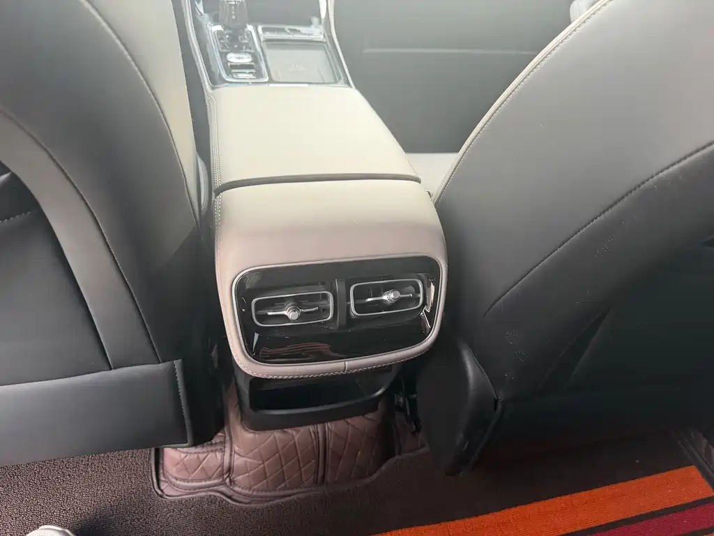 Geely Auto Emgrand L 2025 4th Gen 1.5TD DCT Yangfan 2025 - thumbnail 9