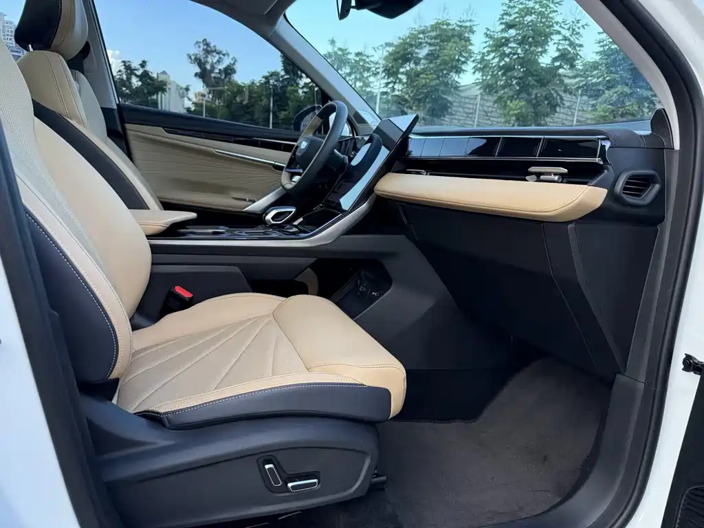 Geely Auto Boyue L 2023 2.0TD DCT Flagship 2023 - thumbnail 16