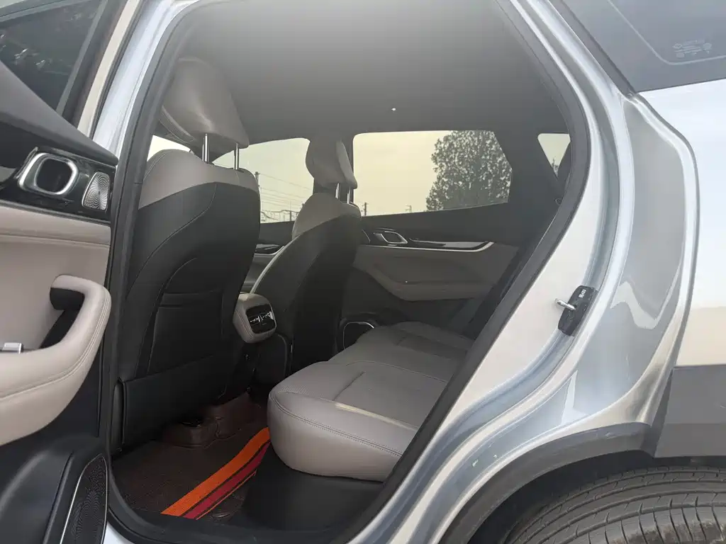 Geely Auto Emgrand L 2025 4th Gen 1.5TD DCT Yangfan 2025 - thumbnail 10