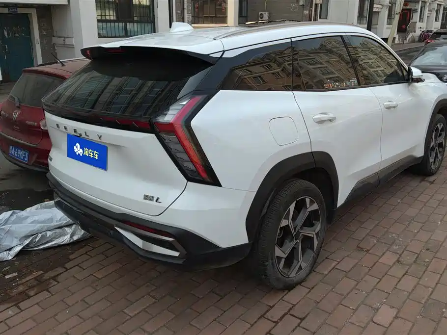 Geely Auto Emgrand L 2023 1.5TD DCT Prestige 2024 - thumbnail 3