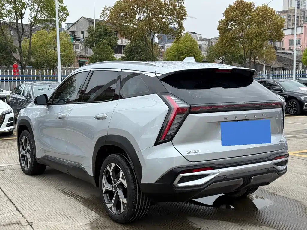 Geely Auto Boyue L 2023 1.5TD DCT Premium 2023 - thumbnail 4