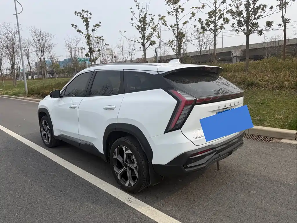 Geely Auto Boyue L 2023 1.5TD DCT Premium 2023 - thumbnail 6