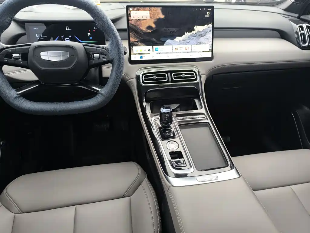 Geely Auto Emgrand L 2025 4th Gen 1.5TD DCT Launch Edition 2025 - thumbnail 5