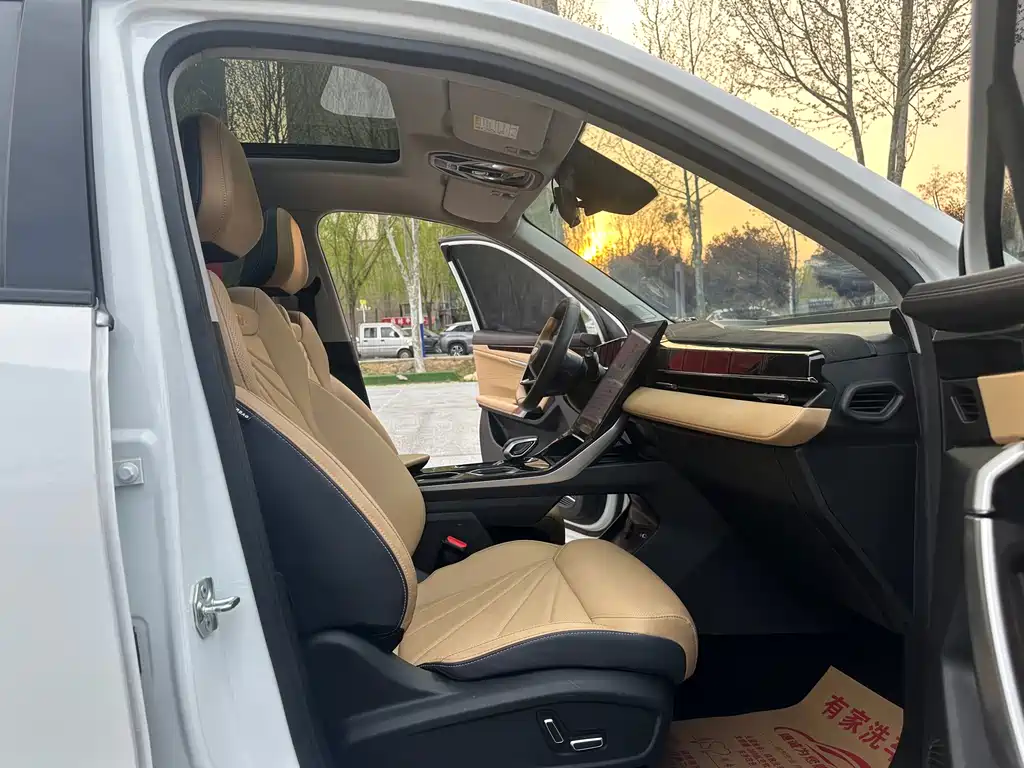 Geely Auto Emgrand L 2024 1.5TD DCT Premium Edition 2023 - thumbnail 14