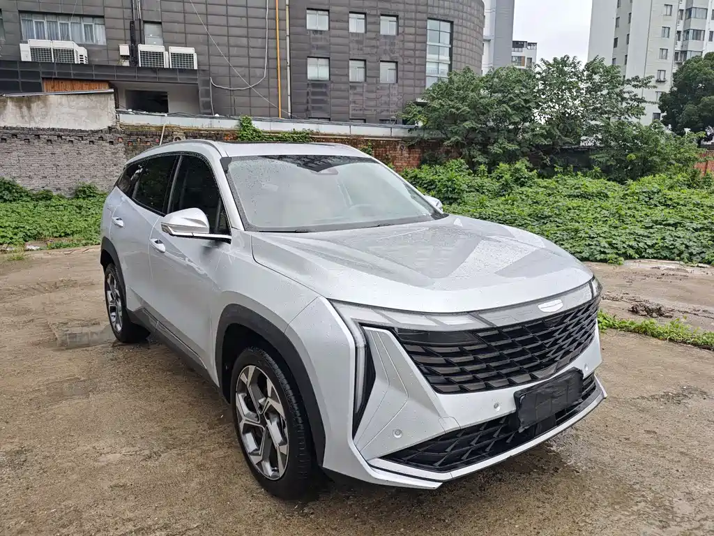 Geely Auto Boyue L 2023 1.5TD DCT Luxury 2022 - thumbnail 3