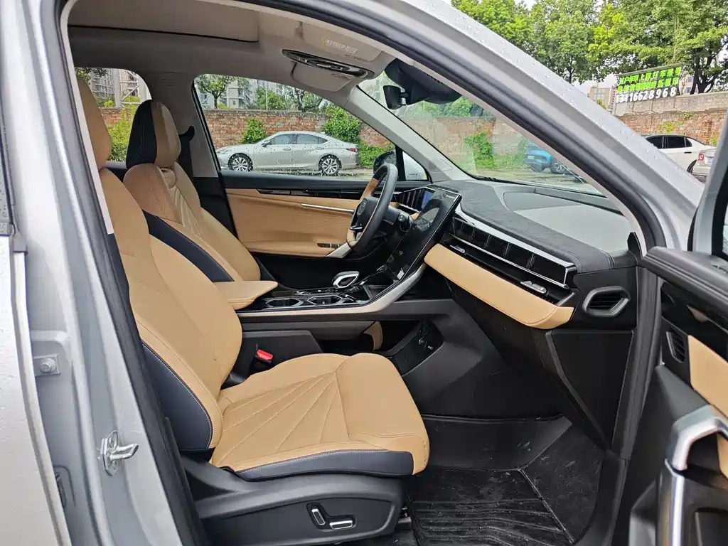 Geely Auto Boyue L 2023 1.5TD DCT Luxury 2022 - thumbnail 12