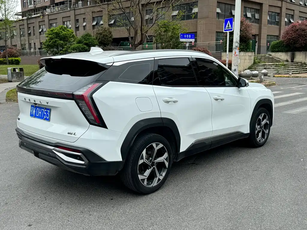 Geely Auto Boyue L 2023 2.0TD DCT Premium 2023 - thumbnail 5