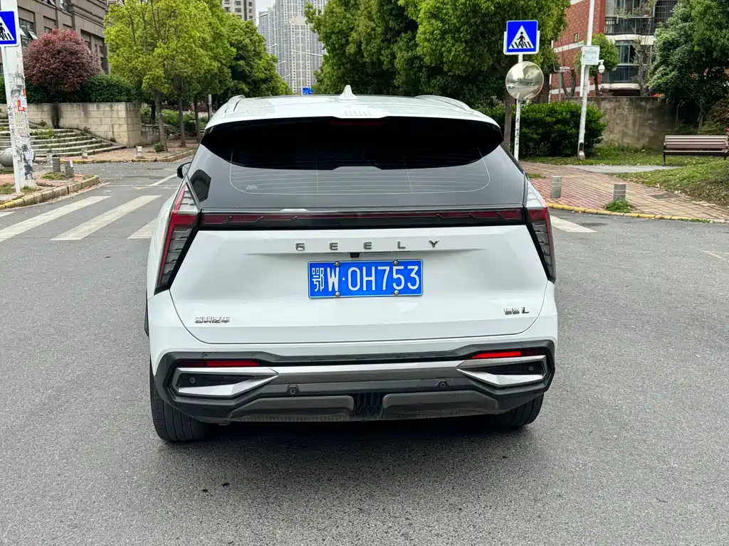 Geely Auto Boyue L 2023 2.0TD DCT Premium 2023 - thumbnail 6