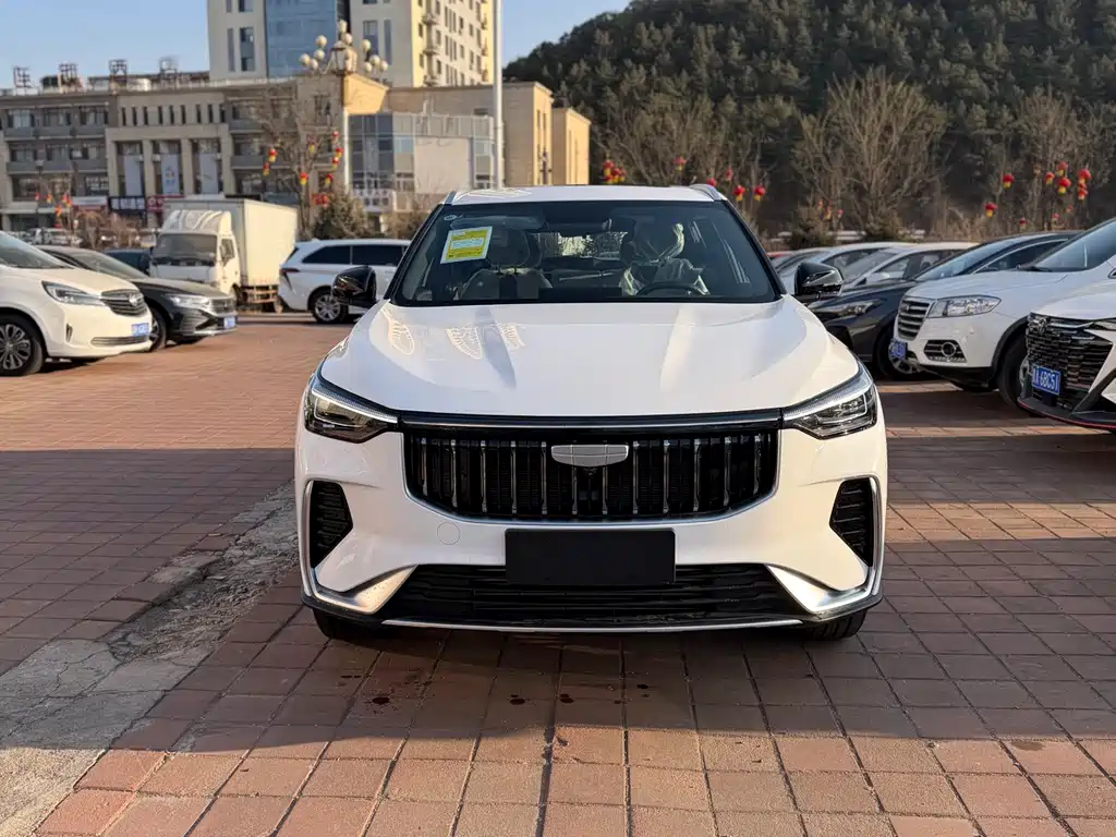 Geely Auto Emgrand 2026 1.5TD Joy 2026 - thumbnail 2