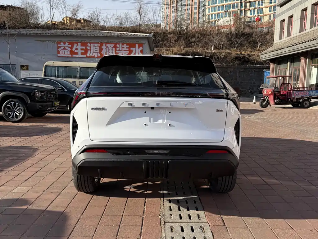 Geely Auto Emgrand 2026 1.5TD Dream 2026 - thumbnail 4