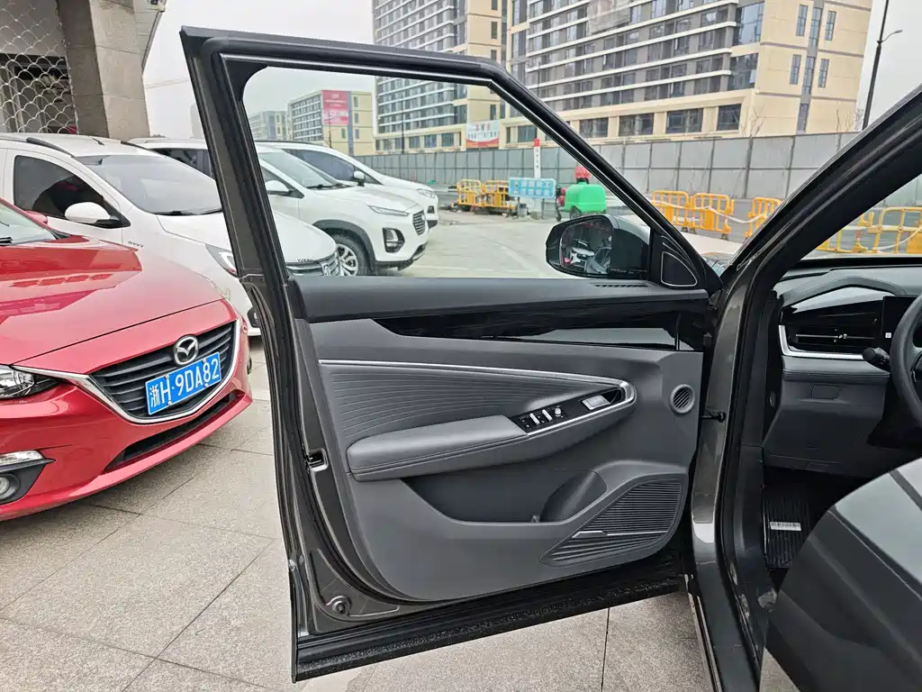 Geely Auto Emgrand 2026 1.5TD Joy 2026 - thumbnail 13