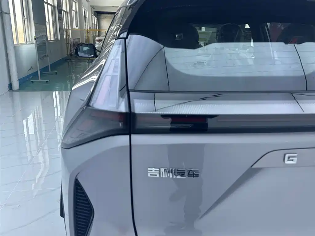 Geely Auto Emgrand 2026 1.5TD Joy 2026 - thumbnail 3