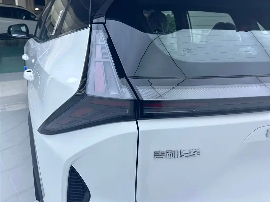 Geely Auto Emgrand 2026 1.5TD Joy 2026 - thumbnail 9