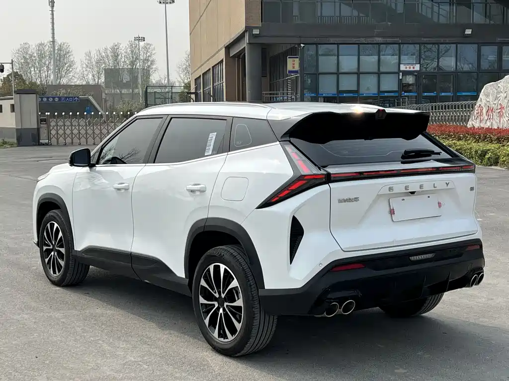 Geely Auto Emgrand 2026 1.5TD Premium 2025 - thumbnail 4