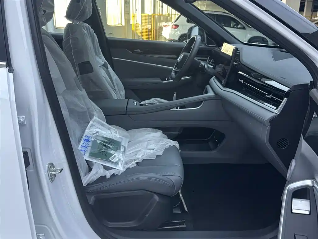 Geely Auto Emgrand 2026 1.5TD Dream 2026 - thumbnail 18