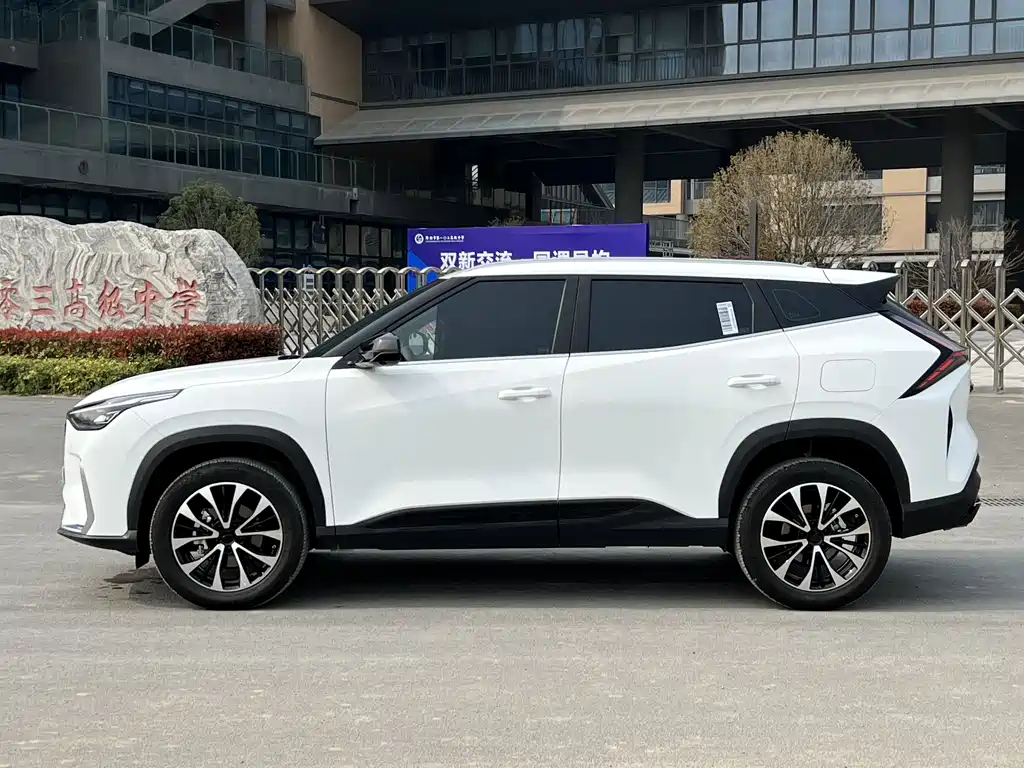Geely Auto Emgrand 2026 1.5TD Premium 2025 - thumbnail 5