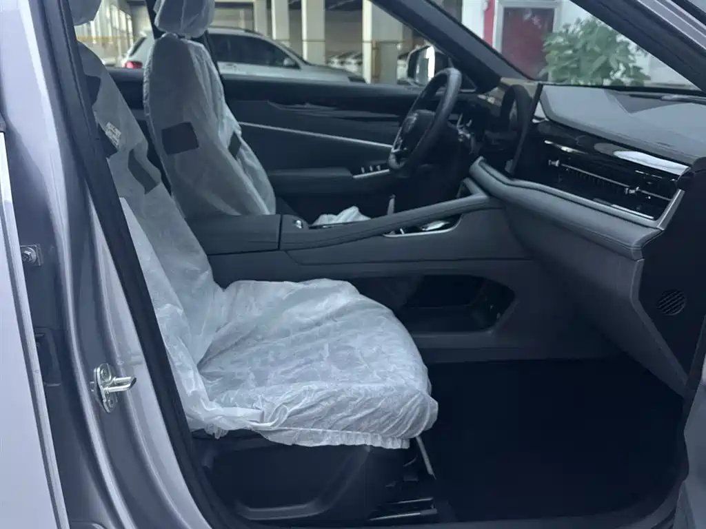Geely Auto Emgrand 2026 1.5TD Joy 2026 - thumbnail 9